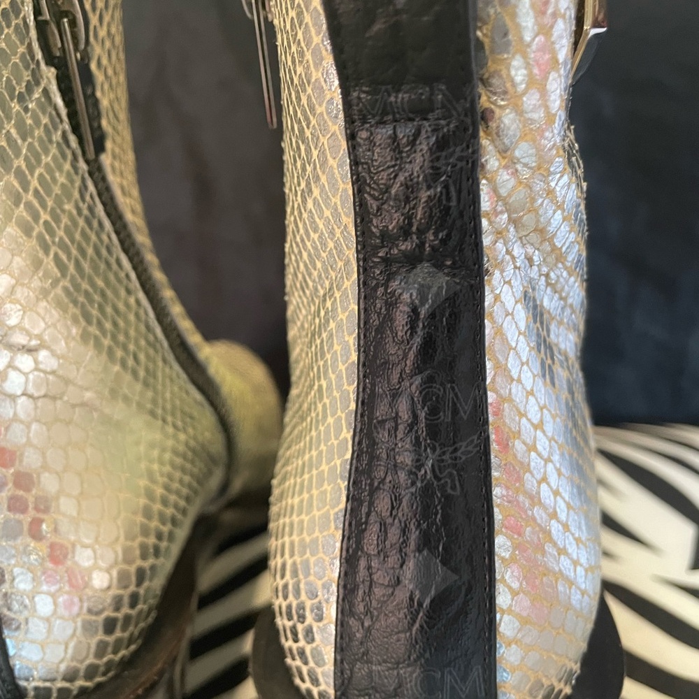 Limited Edition MCM Runway snakeskin Silver Metallic Ankle Booties Size 37 - Picture 5 of 7